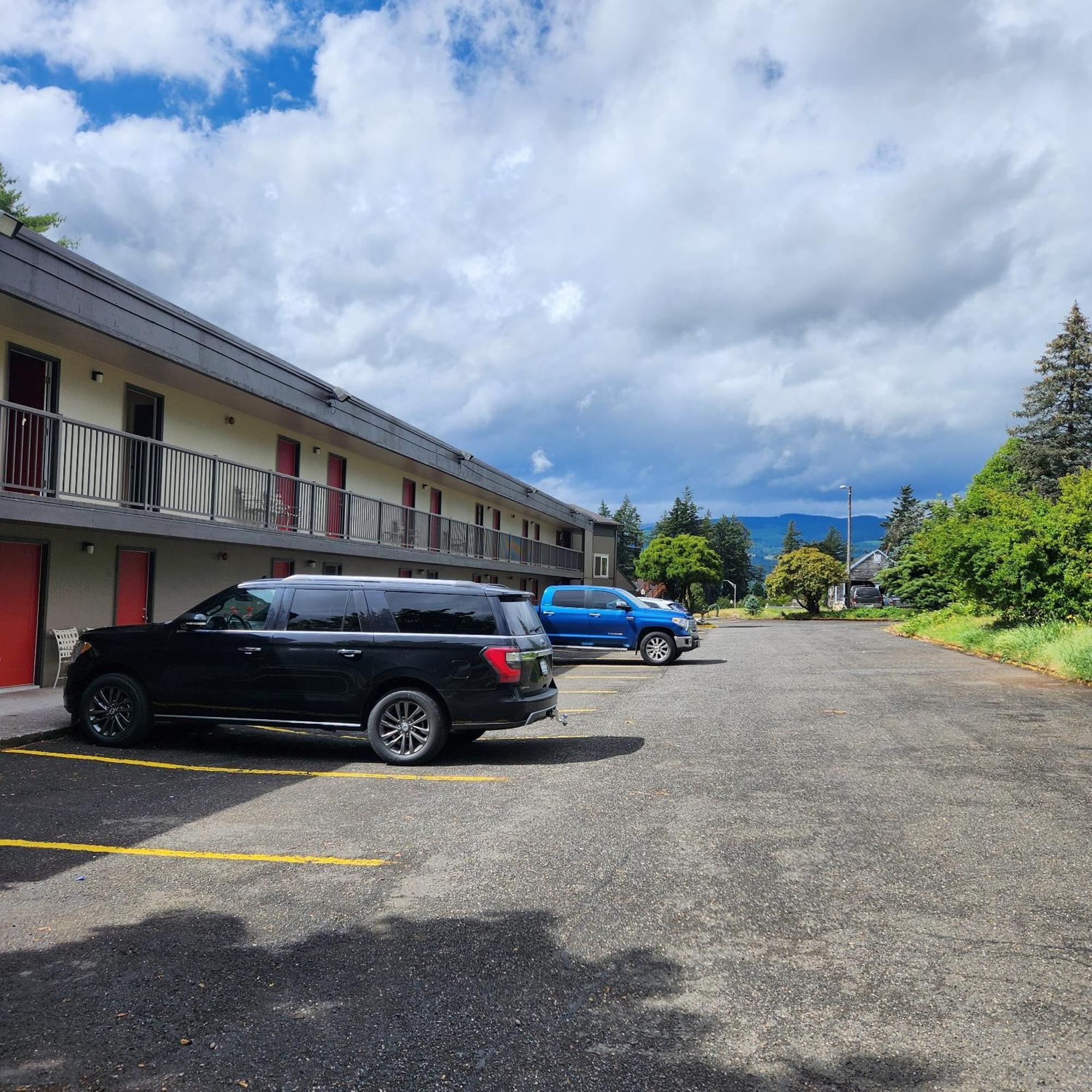 Columbia Gorge Inn Cascade Locks Exteriér fotografie