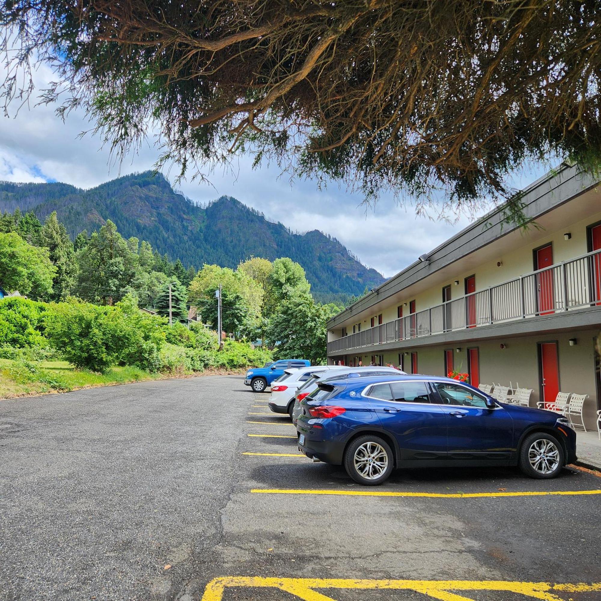 Columbia Gorge Inn Cascade Locks Exteriér fotografie