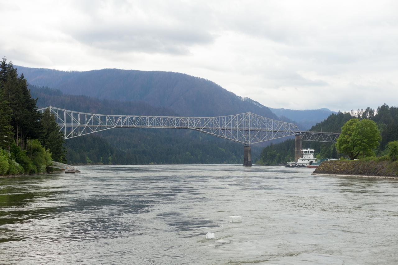 Columbia Gorge Inn Cascade Locks Exteriér fotografie